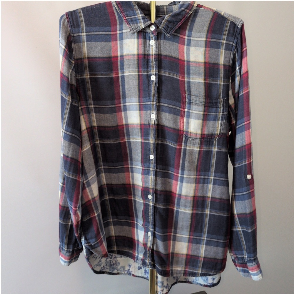 American Eagle Plaid Button Down Women XL Navy Floral Trim Long Sleeve Shirt